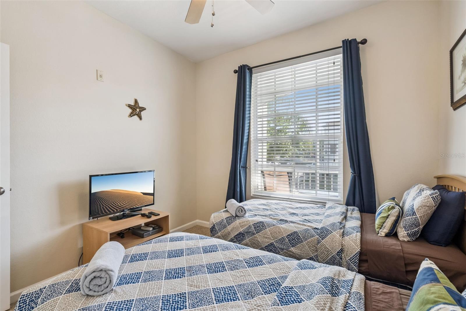 WYNDHAM PALMS CONDO PH 4 - Residential