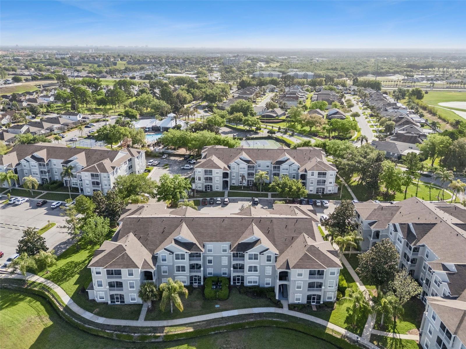 WYNDHAM PALMS CONDO PH 4 - Residential