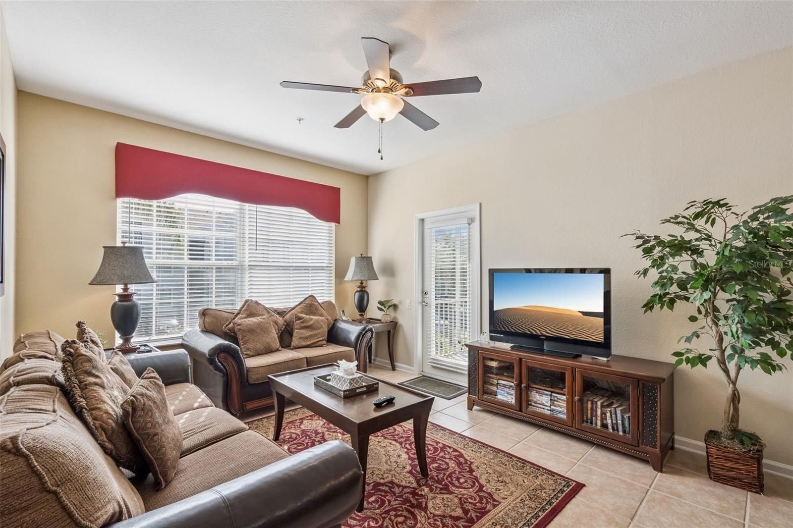 WYNDHAM PALMS CONDO PH 4 - Residential