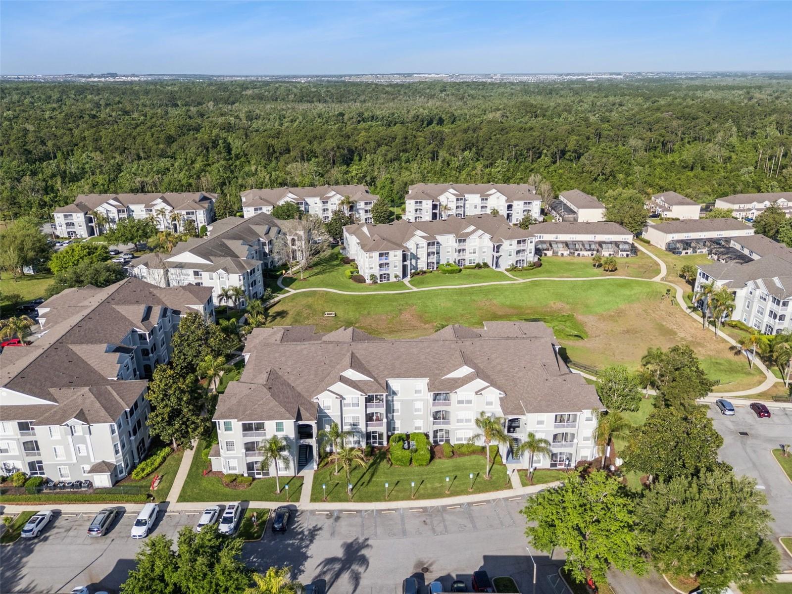 WYNDHAM PALMS CONDO PH 4 - Residential