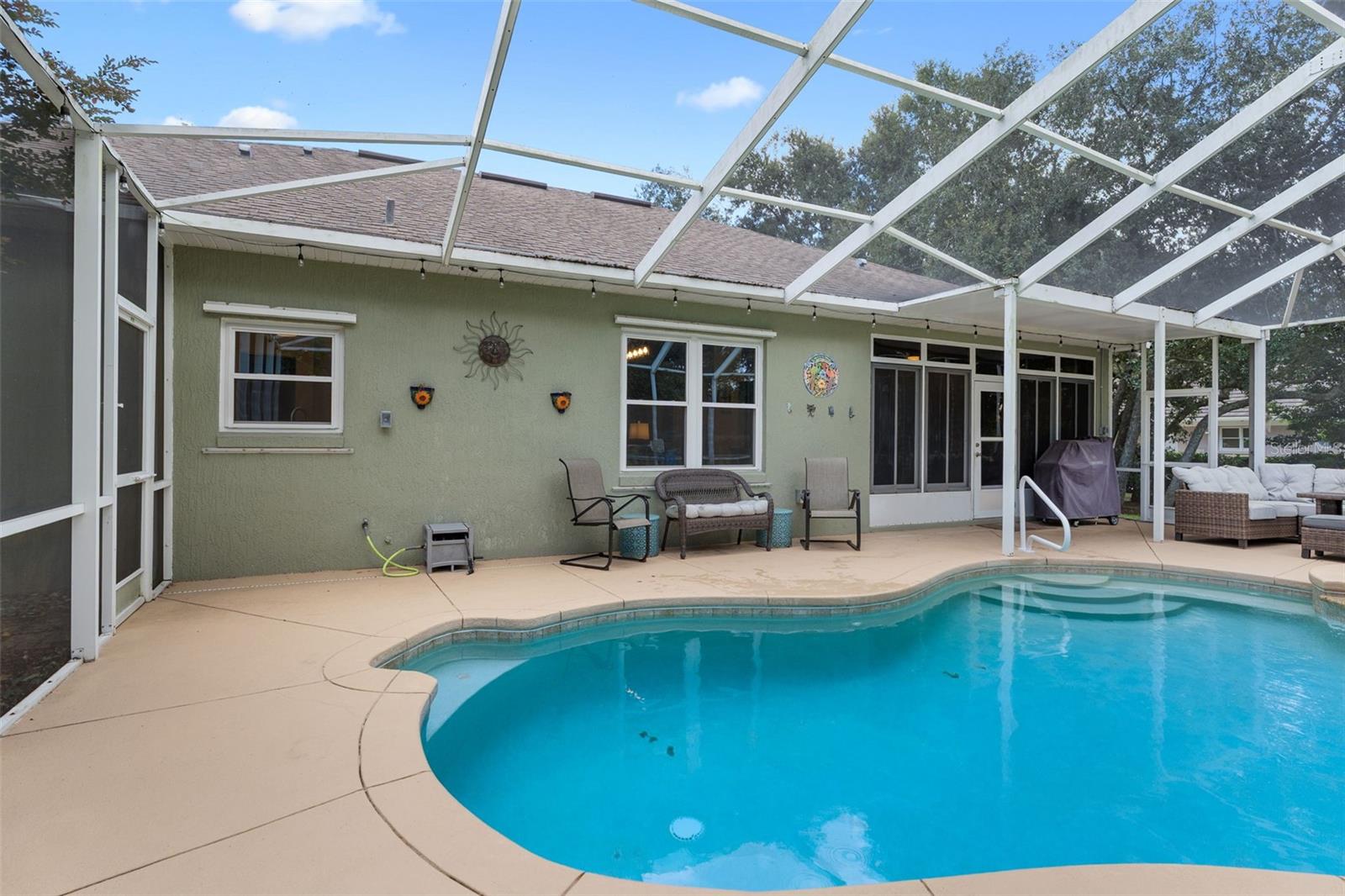 SPRING PINES - Residential