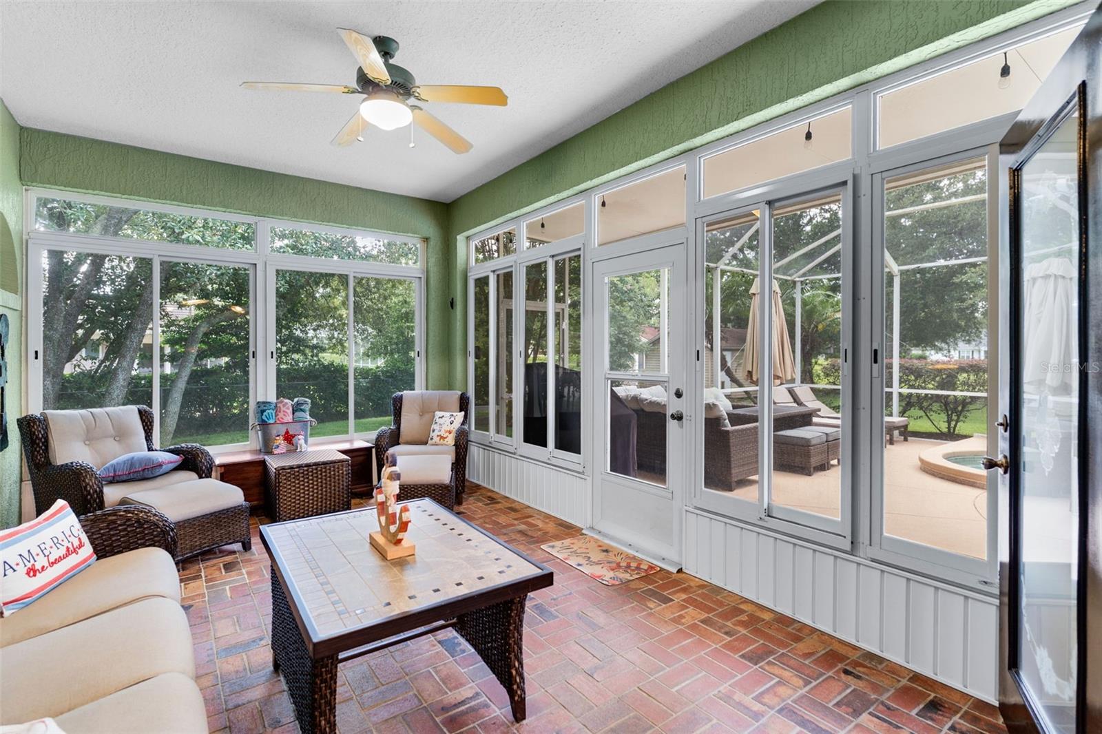 SPRING PINES - Residential