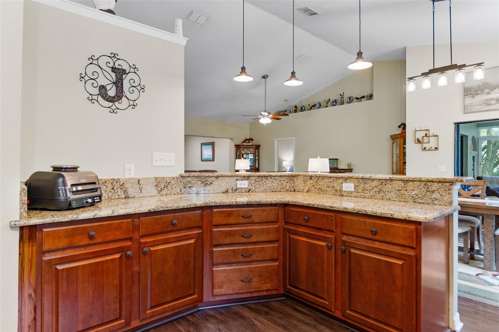 SPRING PINES - Residential