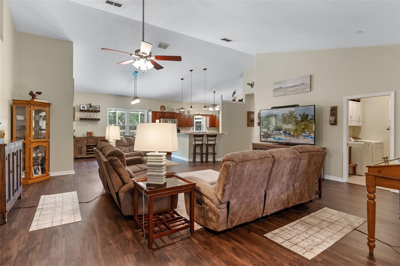 SPRING PINES - Residential