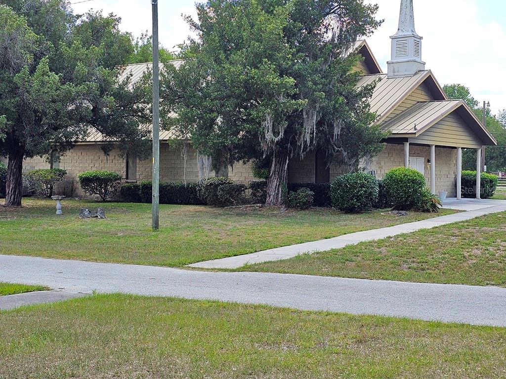 1990 SE HIGHWAY 42 1