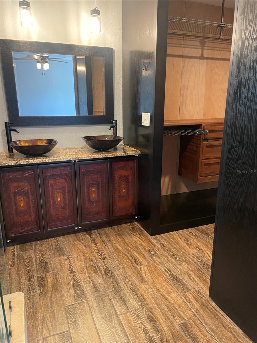 BRANDON GROVES SEC ONE - Residential Lease