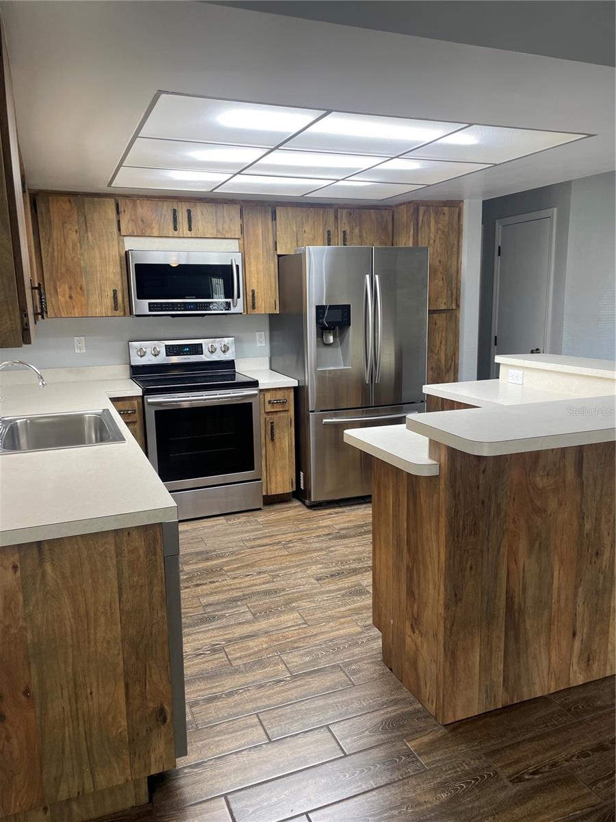 BRANDON GROVES SEC ONE - Residential Lease