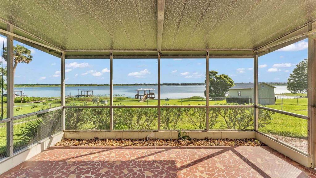 Photo of 274 Paradise Island Drive, Haines City, FL 33844 (MLS # L4944421)