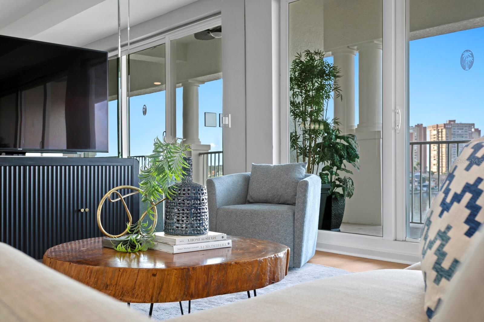 LA BAHIA CONDO - Residential