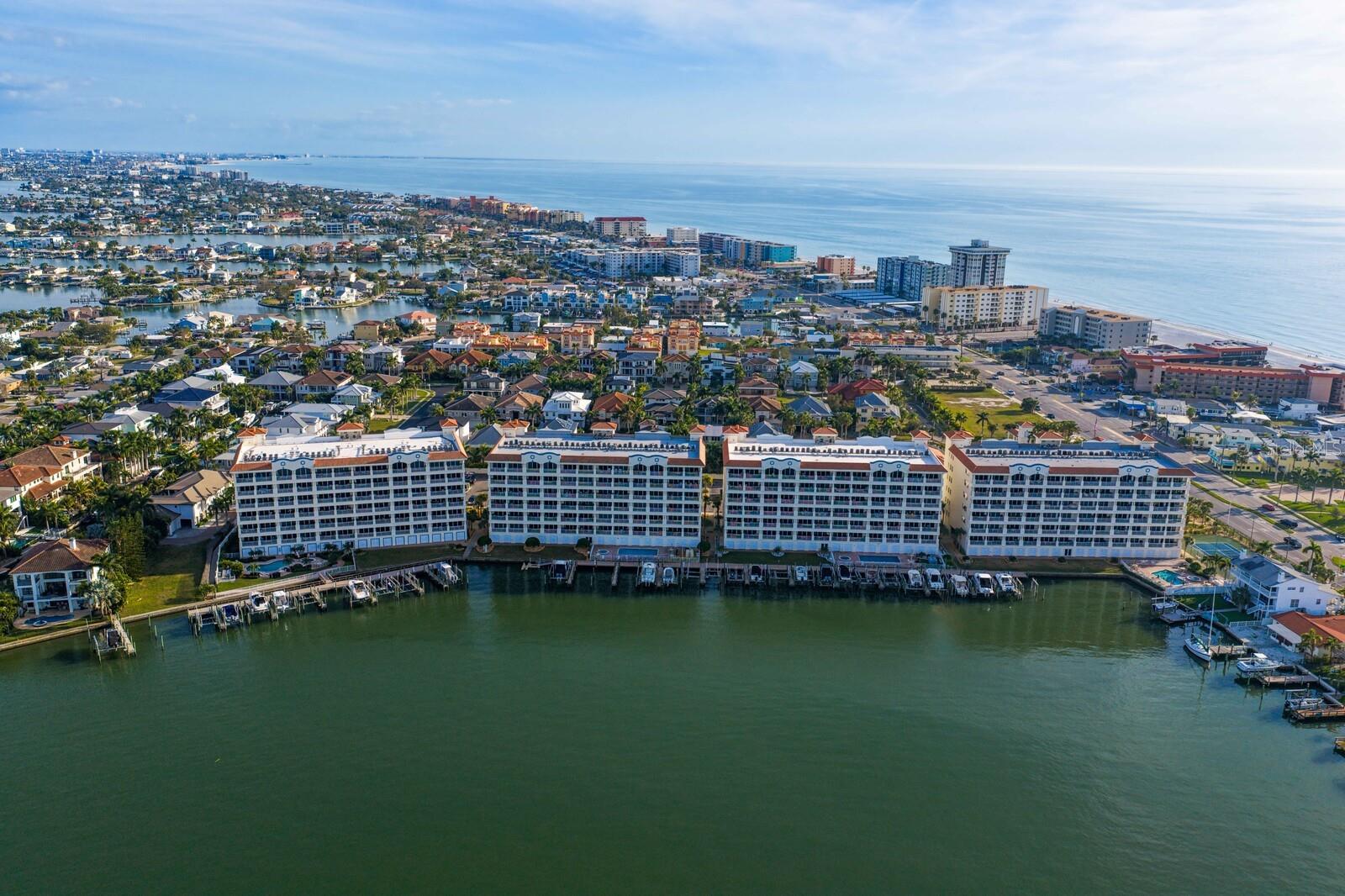 LA BAHIA CONDO - Residential