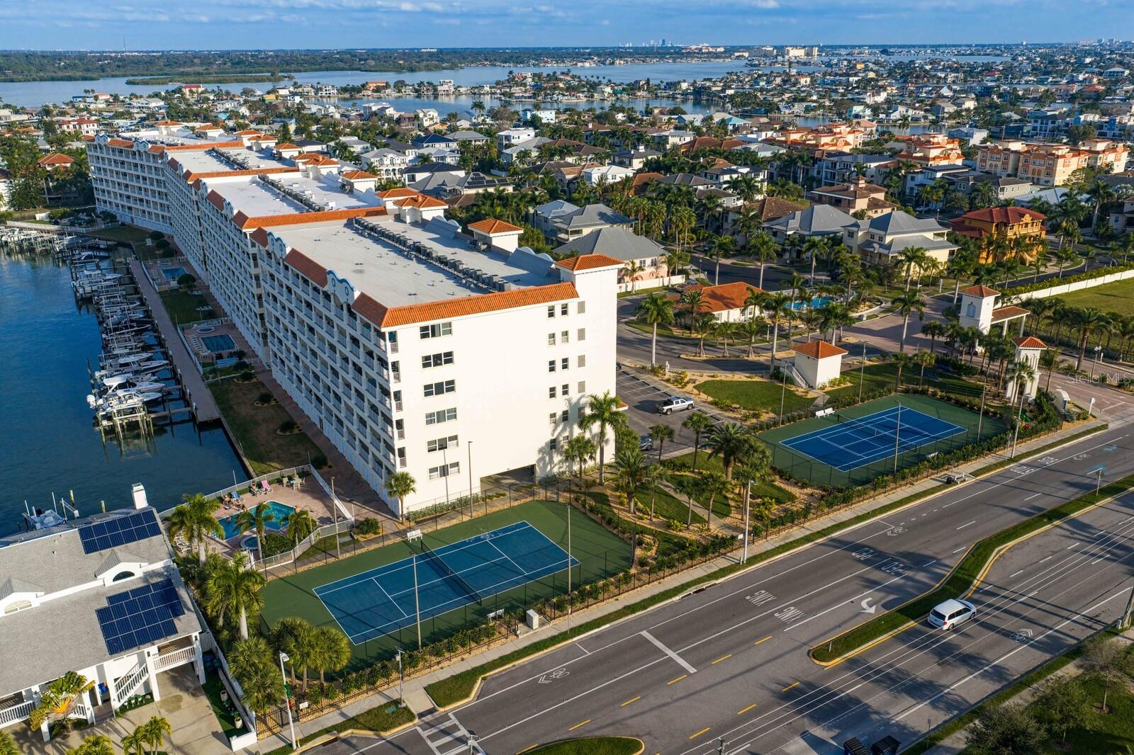 LA BAHIA CONDO - Residential