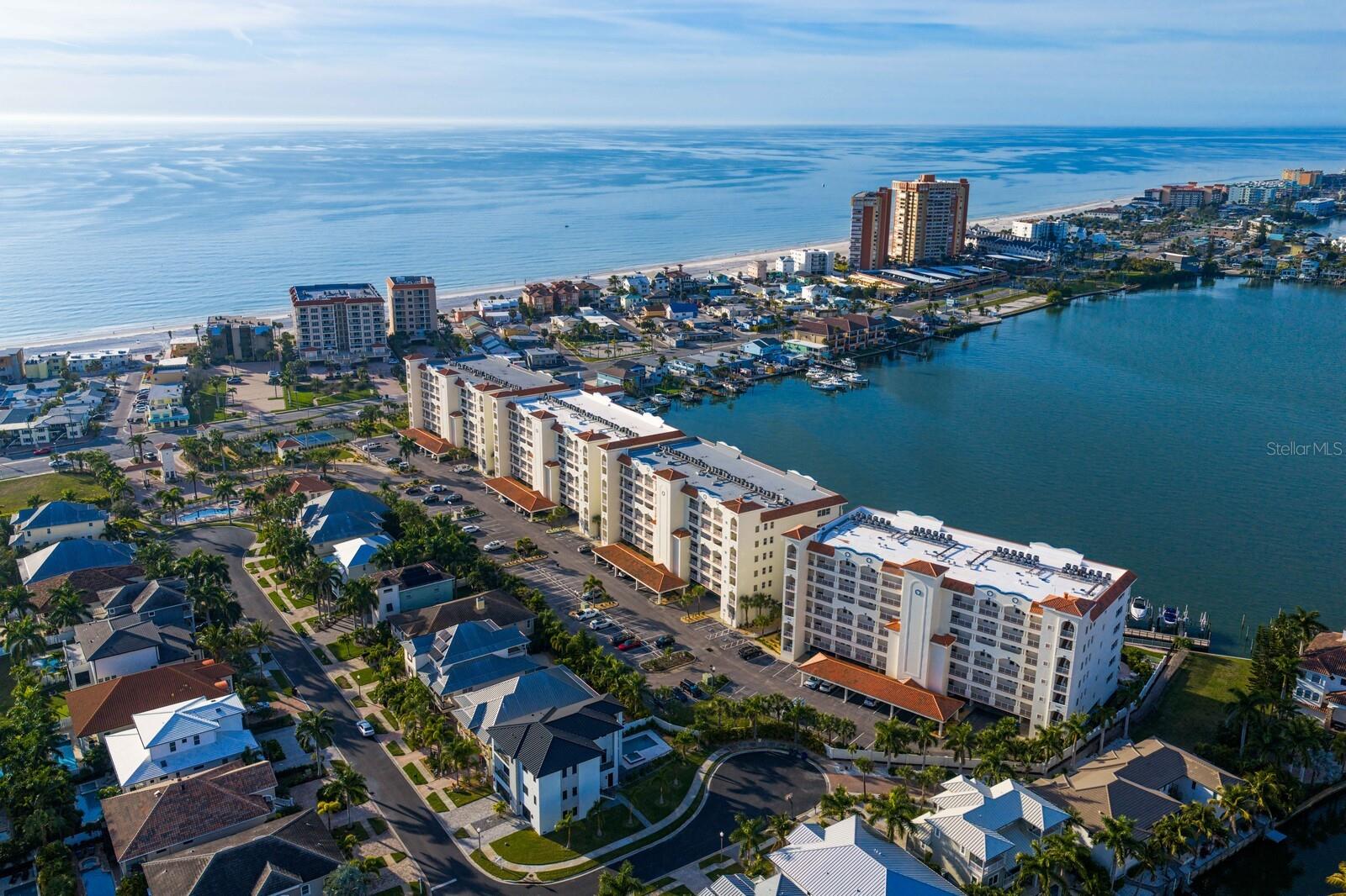 LA BAHIA CONDO - Residential