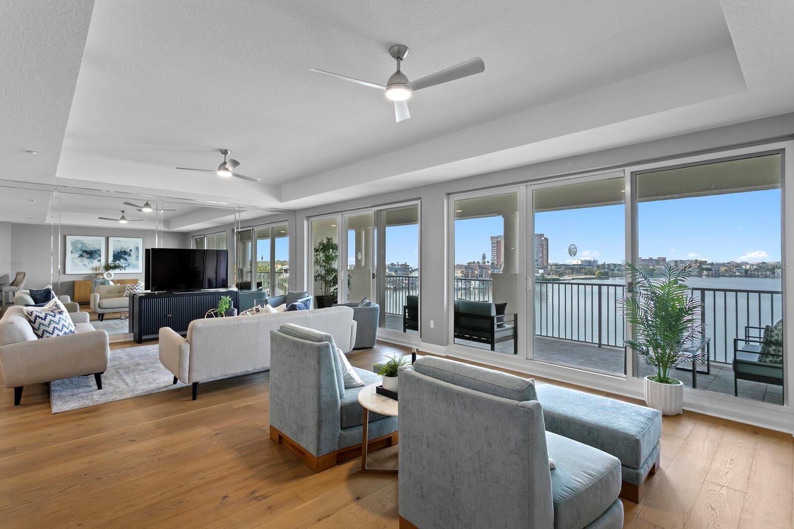 LA BAHIA CONDO - Residential