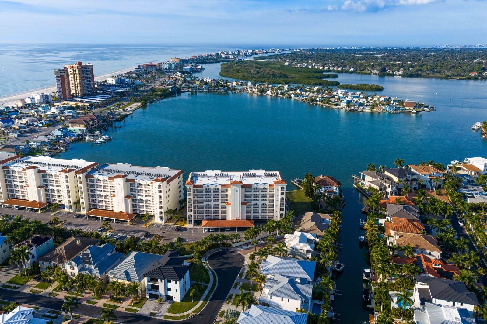 LA BAHIA CONDO - Residential