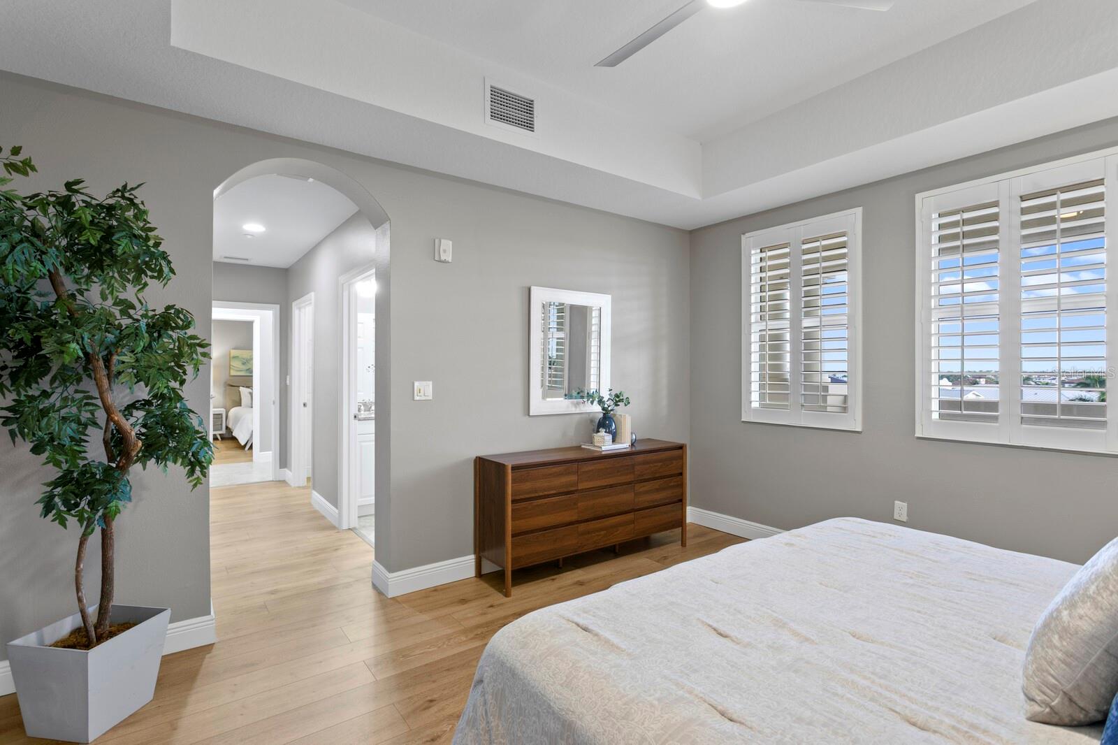 LA BAHIA CONDO - Residential