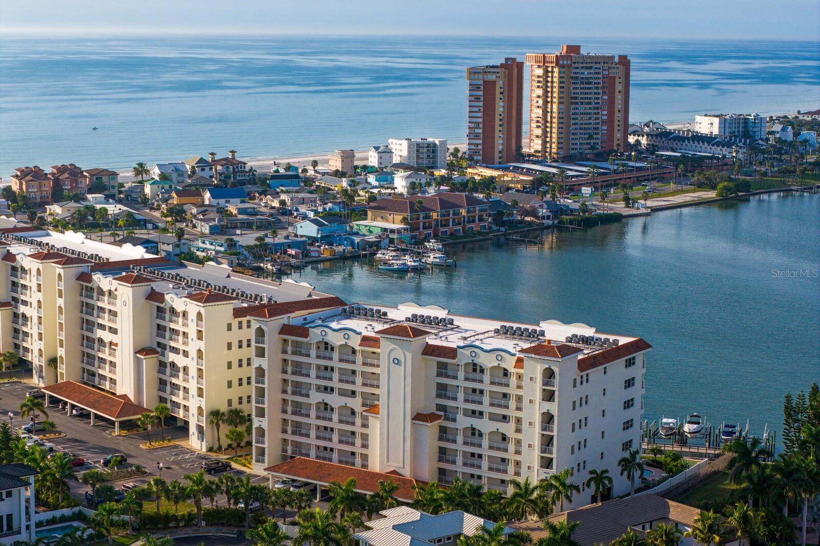 LA BAHIA CONDO - Residential