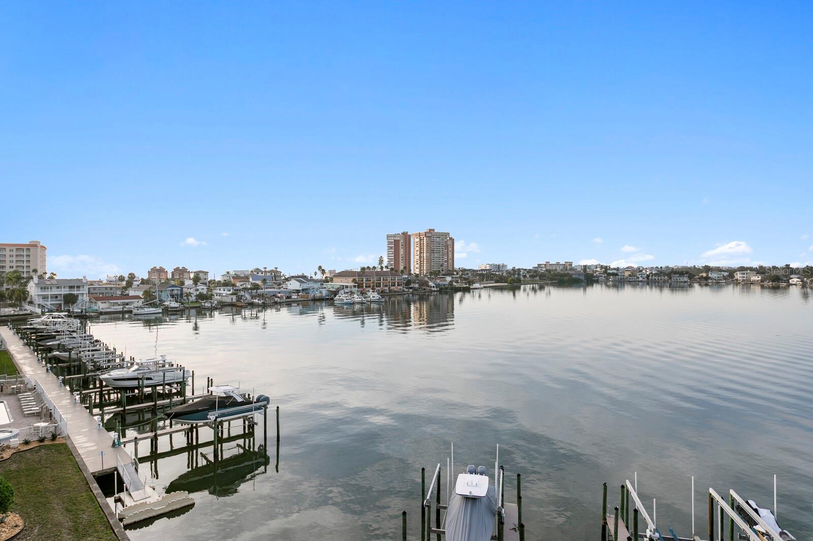 LA BAHIA CONDO - Residential