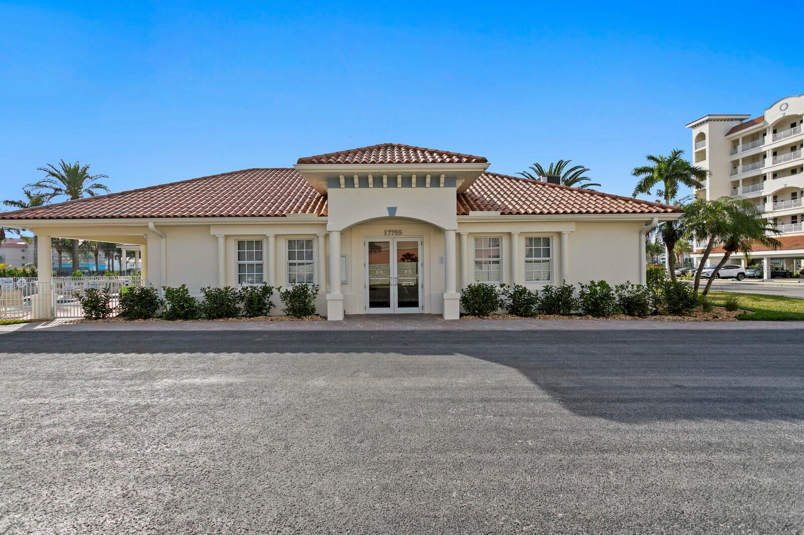 LA BAHIA CONDO - Residential