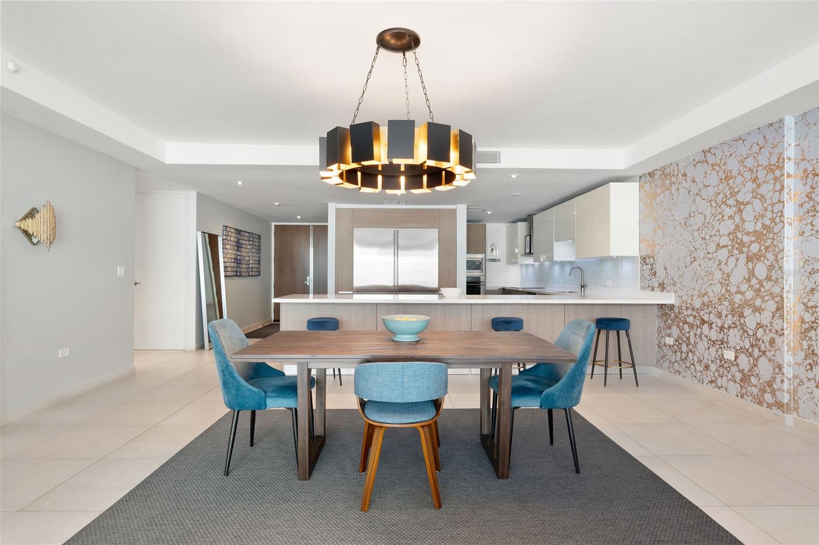 BAHIA PLAZA - Residential