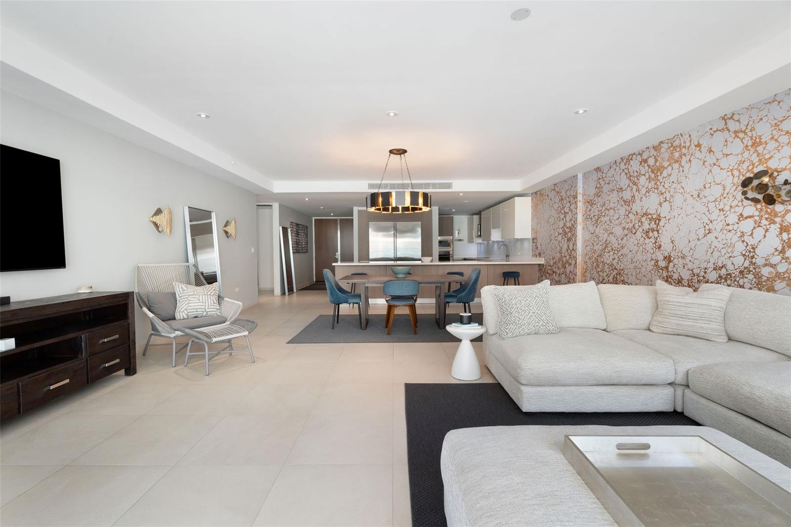 BAHIA PLAZA - Residential