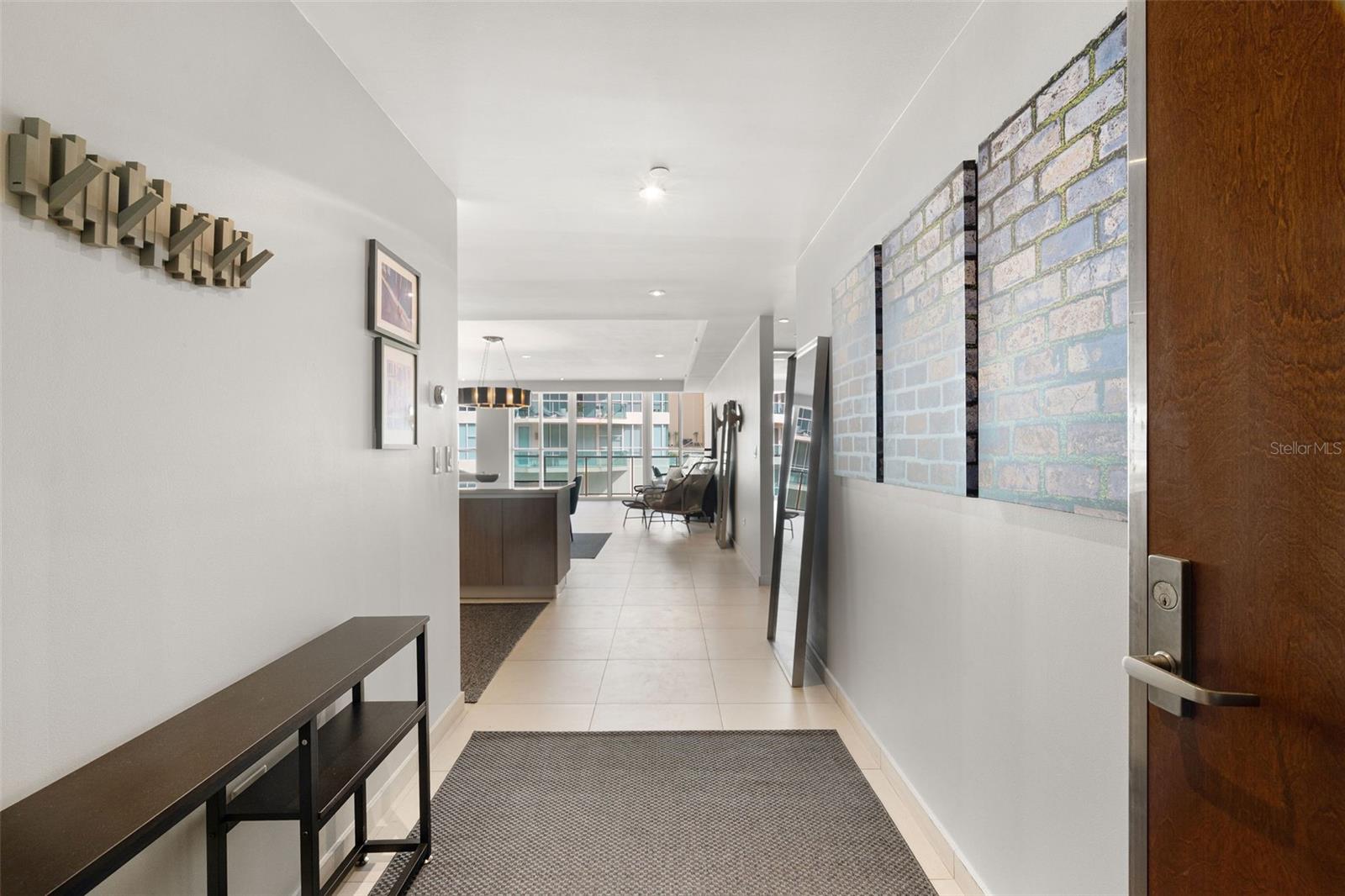 BAHIA PLAZA - Residential