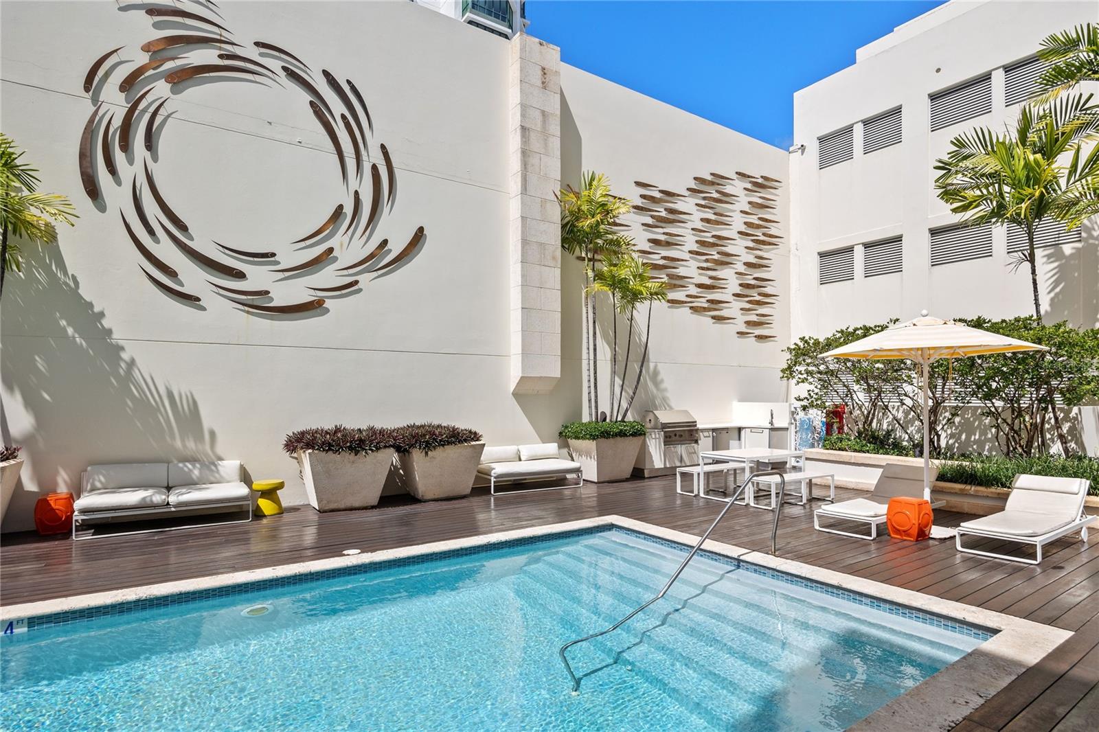 BAHIA PLAZA - Residential