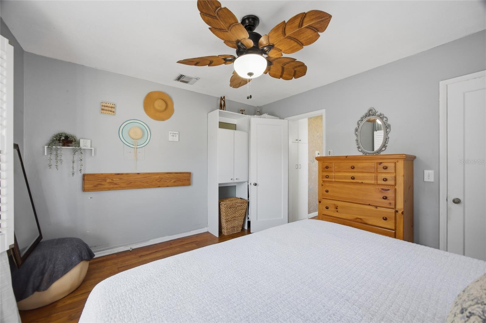 BAY VIEW PARK SEC P - Residential