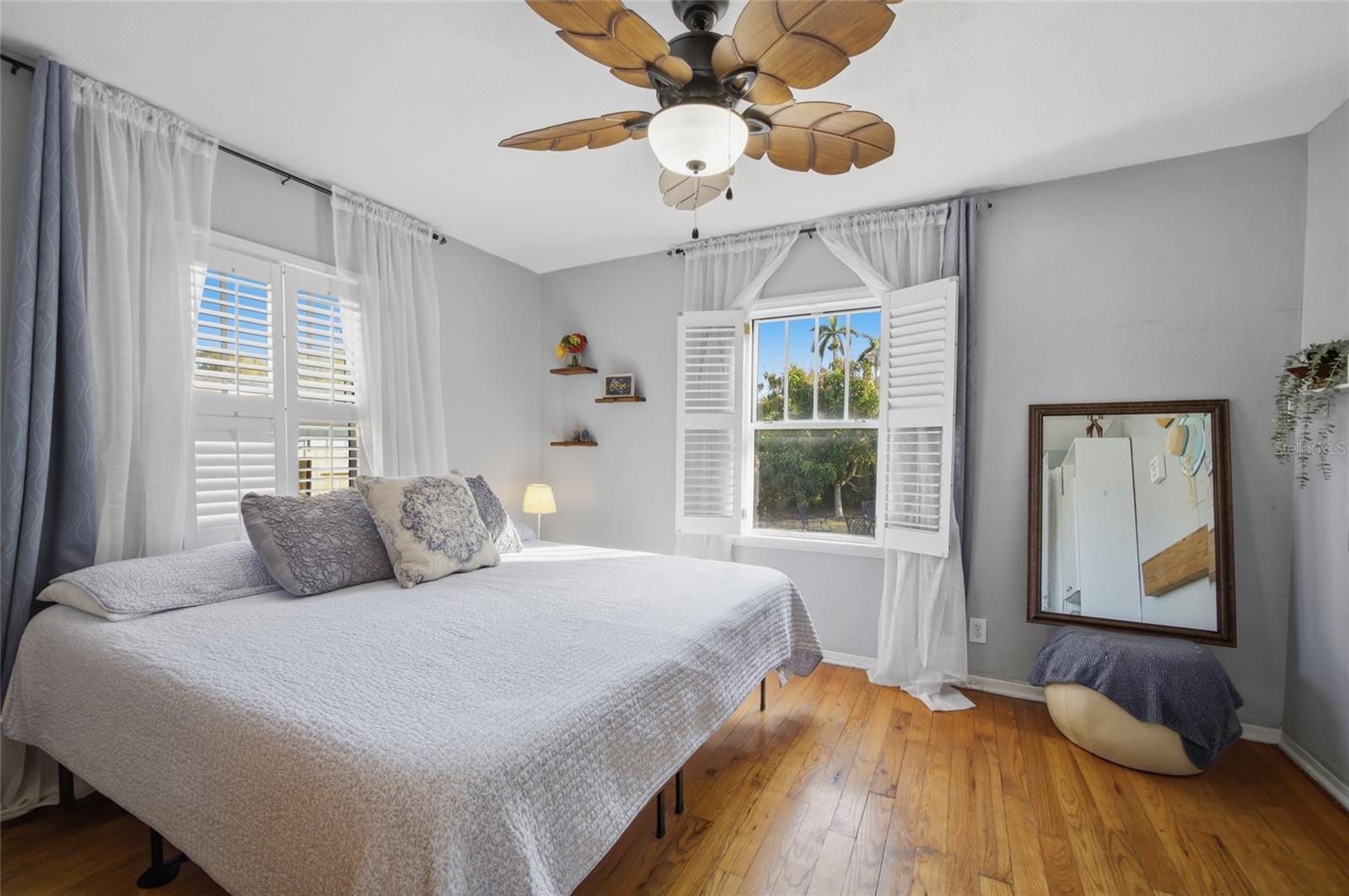 BAY VIEW PARK SEC P - Residential