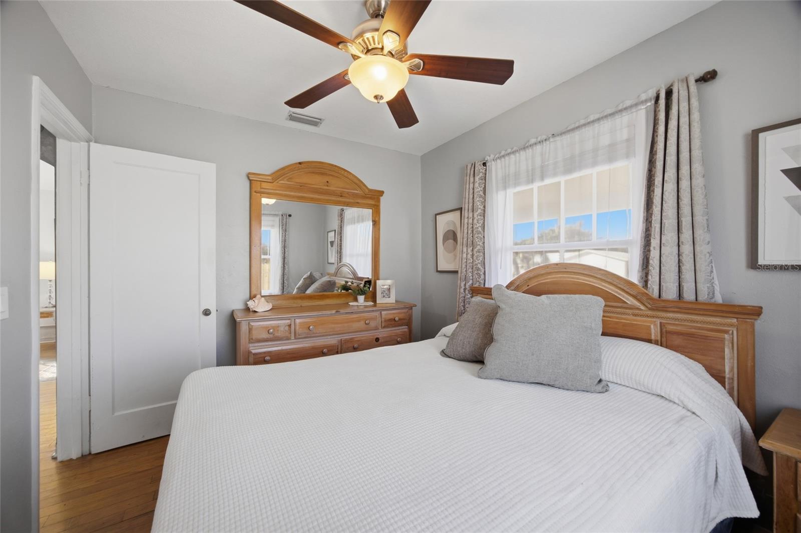 BAY VIEW PARK SEC P - Residential