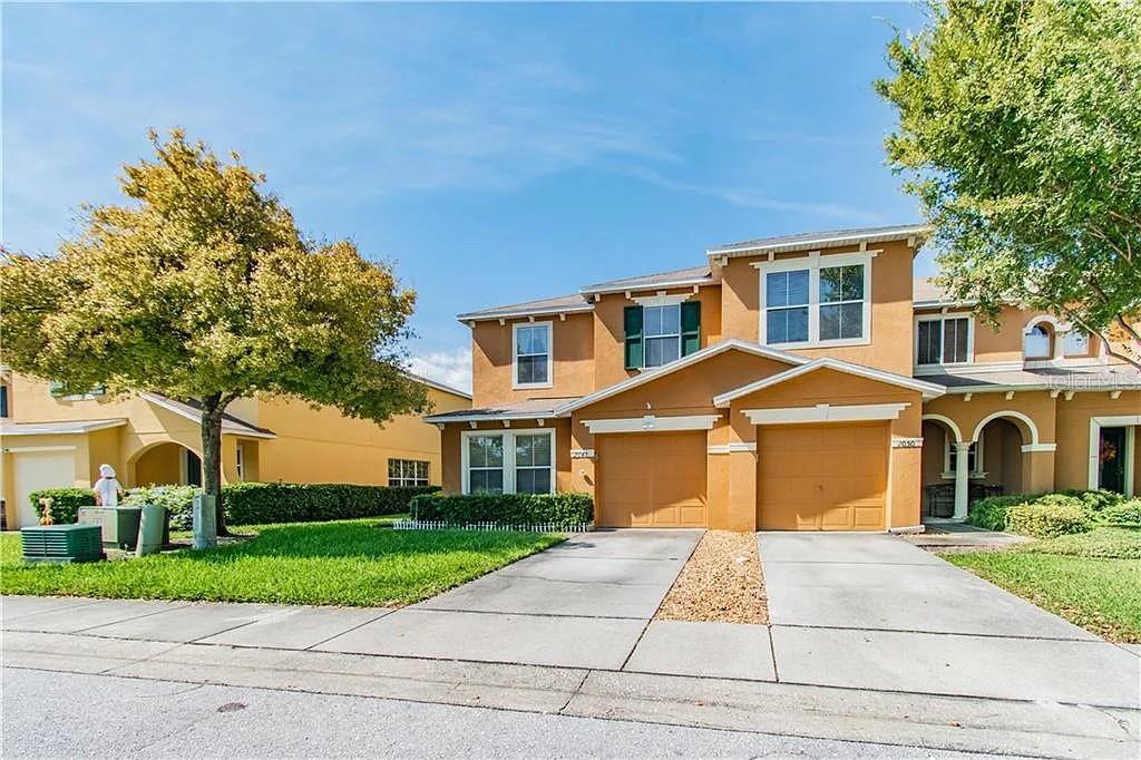 SUNSET POINTE TWNHMS - Residential