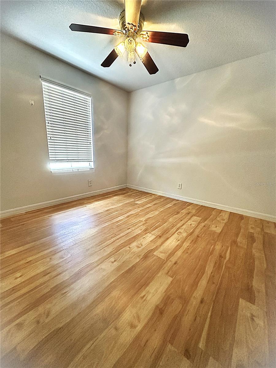 SUNSET POINTE TWNHMS - Residential