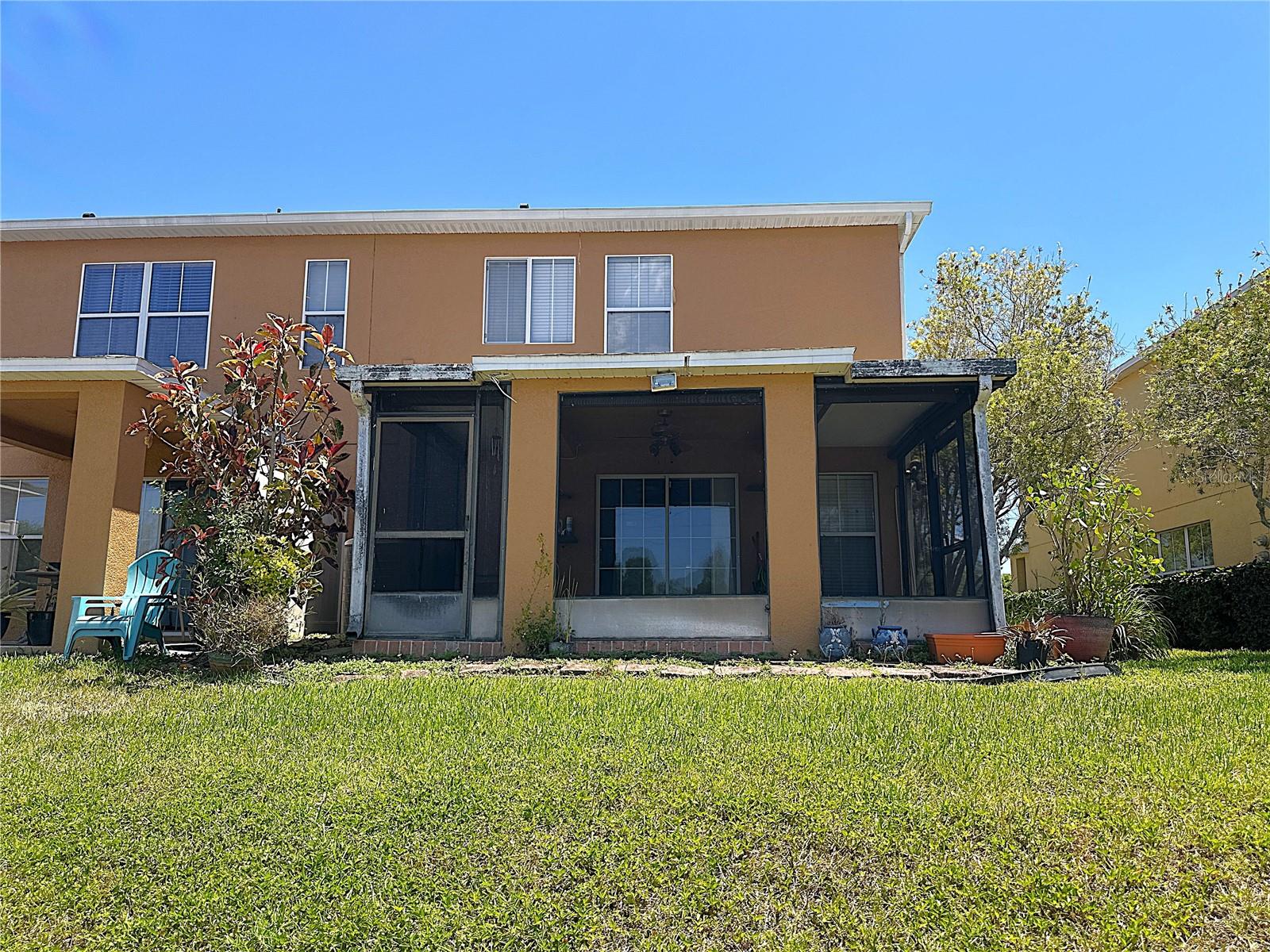 SUNSET POINTE TWNHMS - Residential