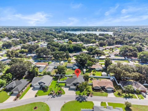 A home in WINTER HAVEN