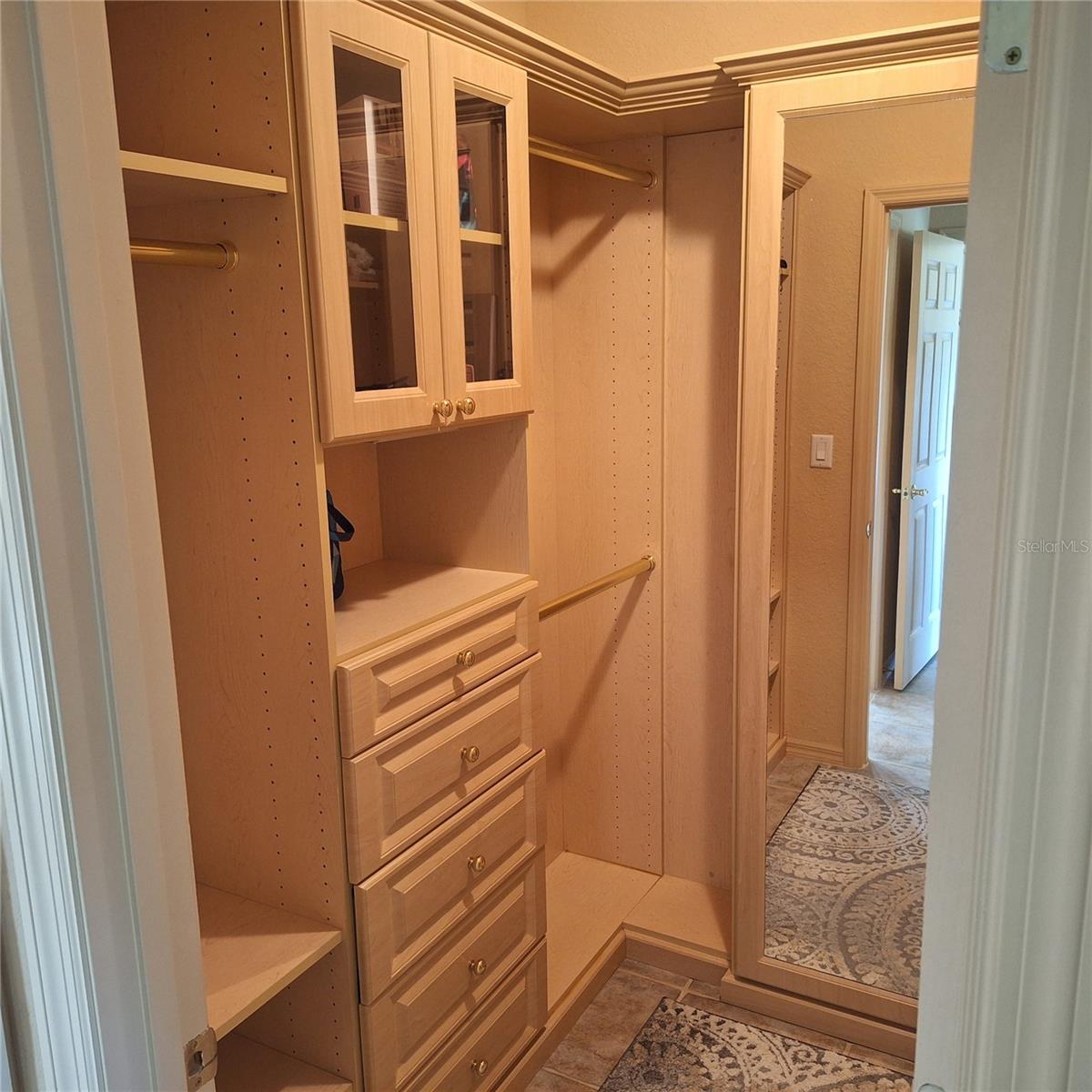 HIDDEN LAGOON AT ARROWHEAD POINT - Residential