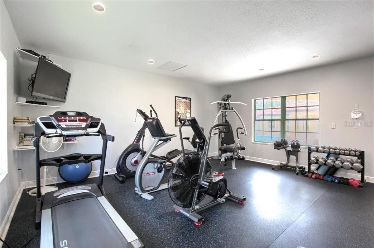 HIDDEN LAGOON AT ARROWHEAD POINT - Residential