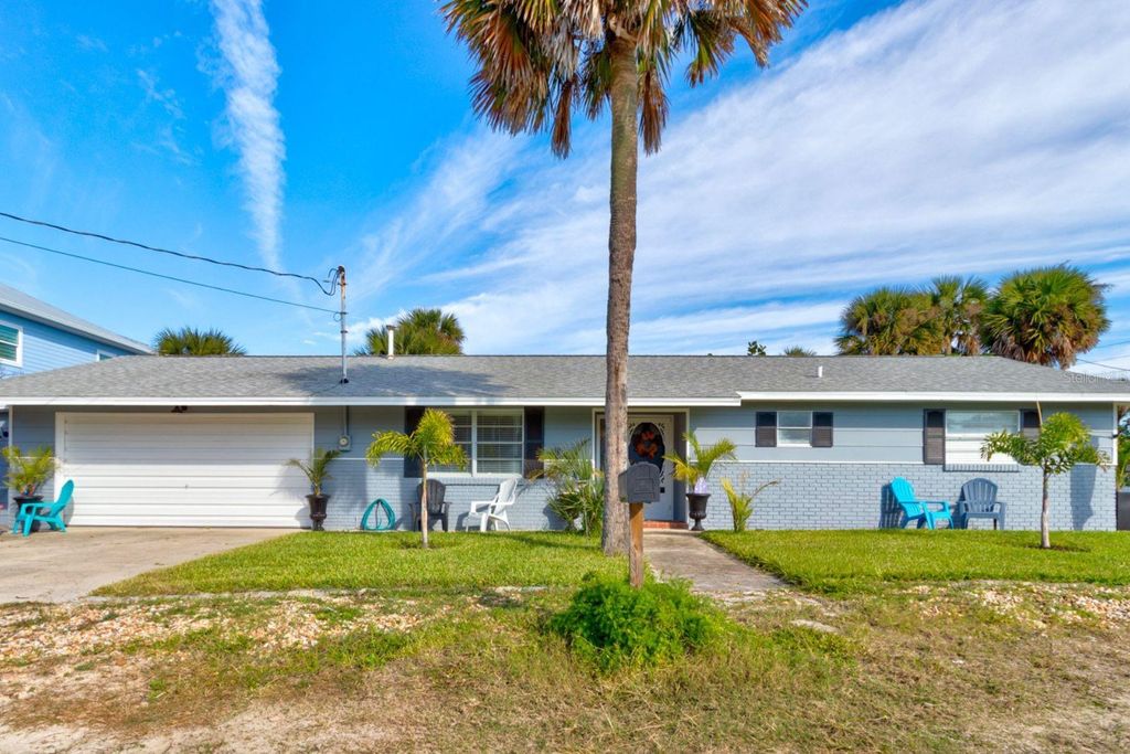 Photo of 922 Locust Street, New Smyrna Beach, FL 32169 (MLS # NS1086704)