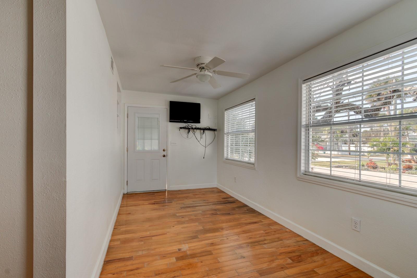 THOBURNS NEW SMYRNA BEACH - Residential