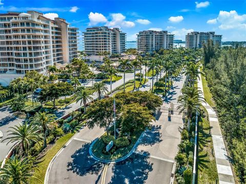 A home in LONGBOAT KEY