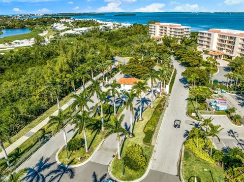 A home in LONGBOAT KEY