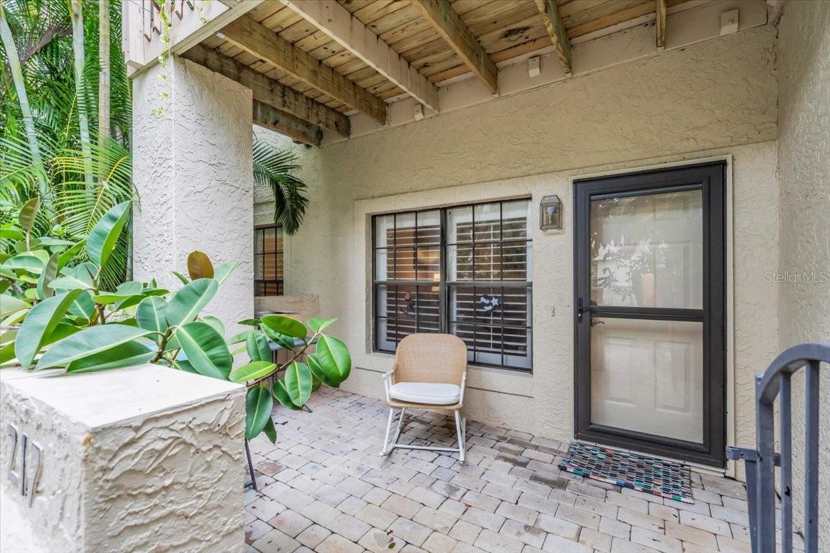 LOS PRADOS CONDO - Residential