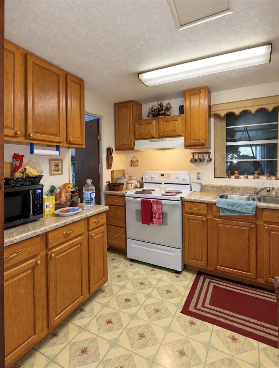 2222 GETFORD RD