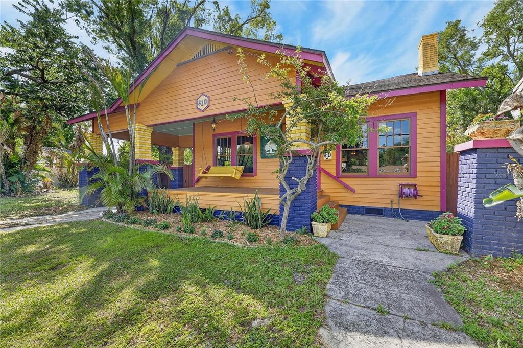 Photo of 810 W River Heights Avenue, Tampa, FL 33603 (MLS # TB8492625)