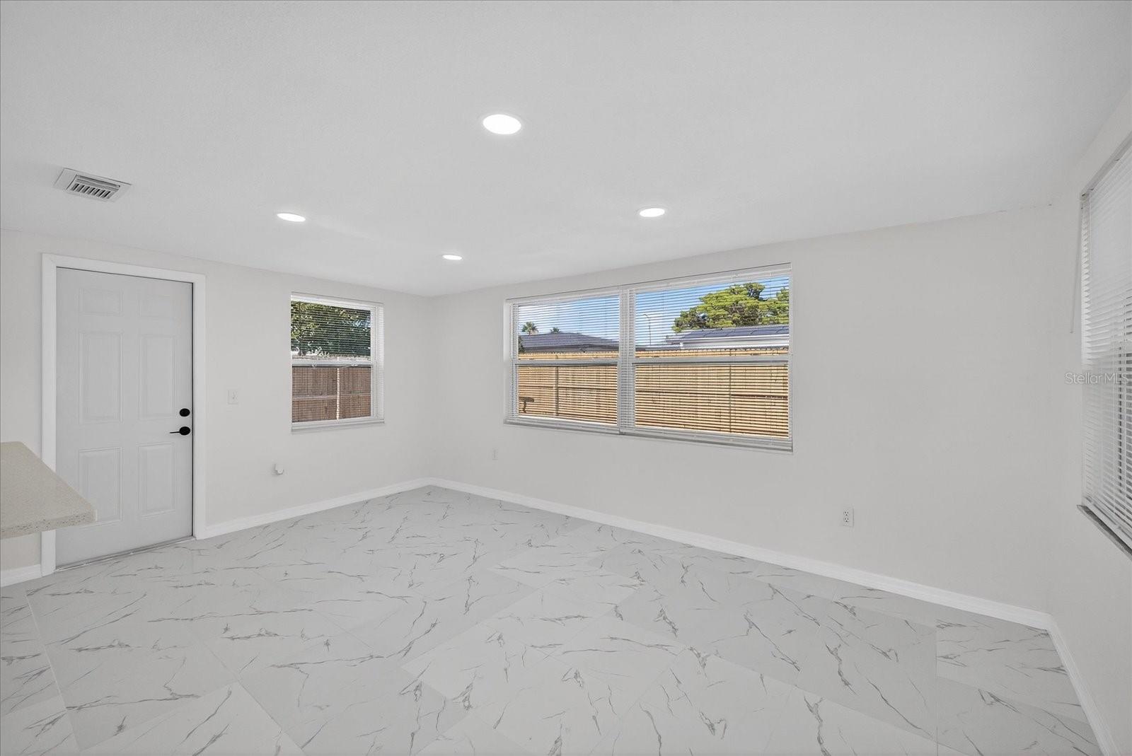 GULF HIGHLANDS - Residential