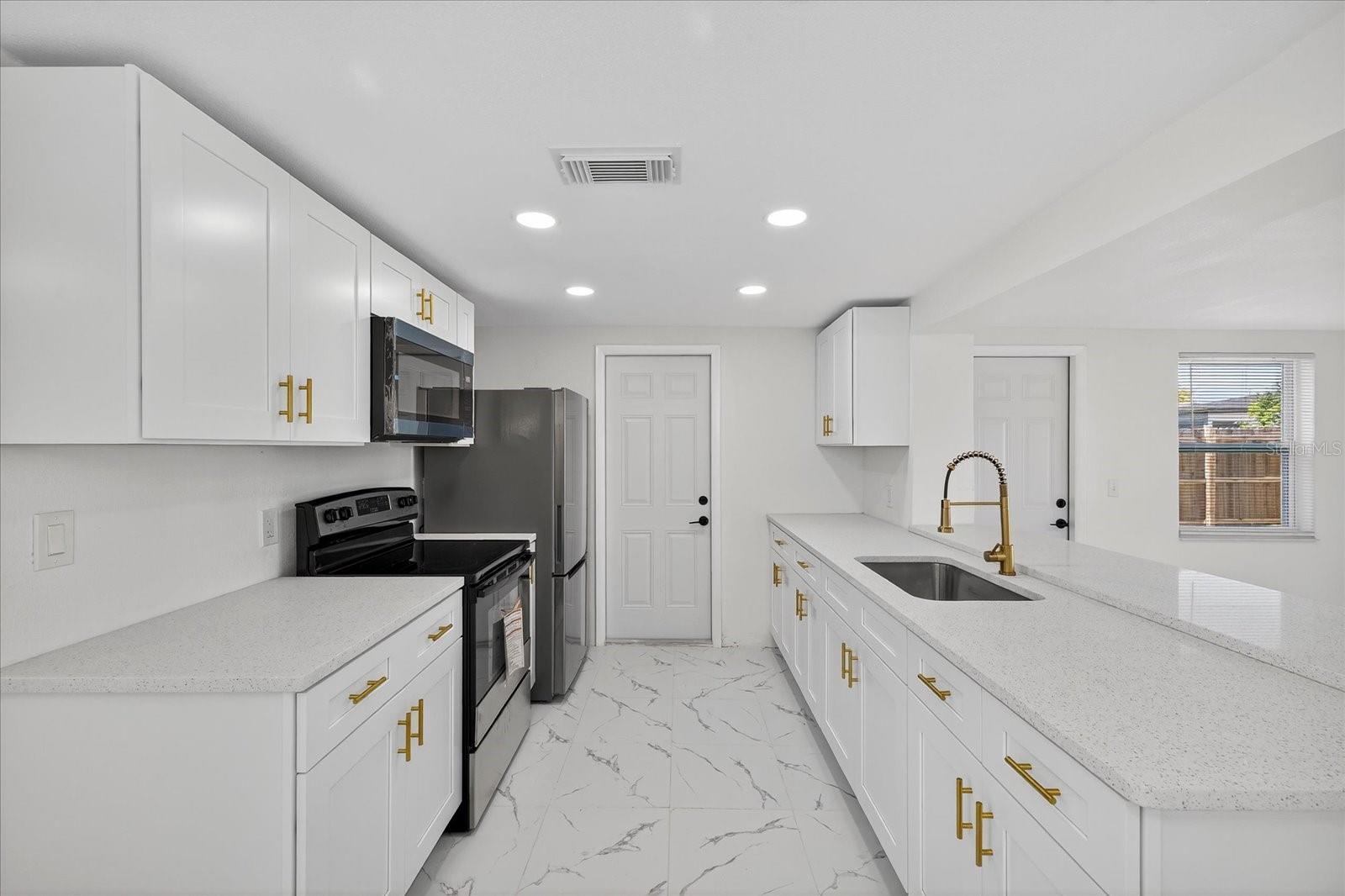 GULF HIGHLANDS - Residential