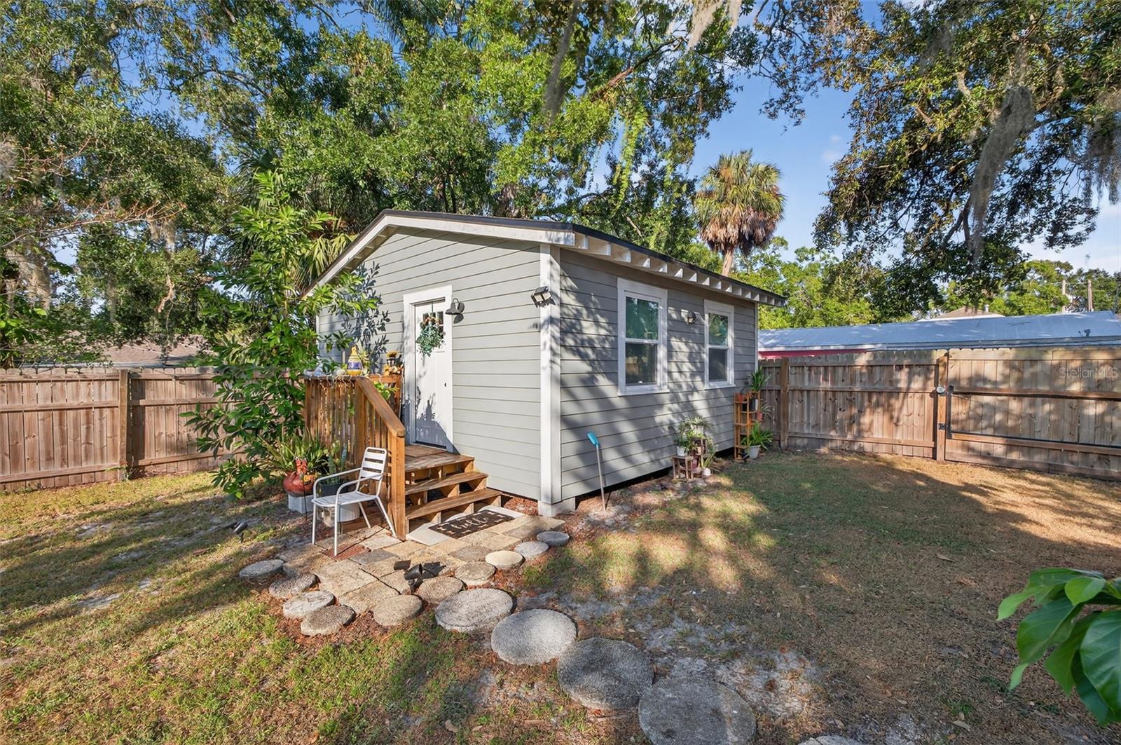 IDLEWILD ON THE HILLSBOROUGH - Residential Lease