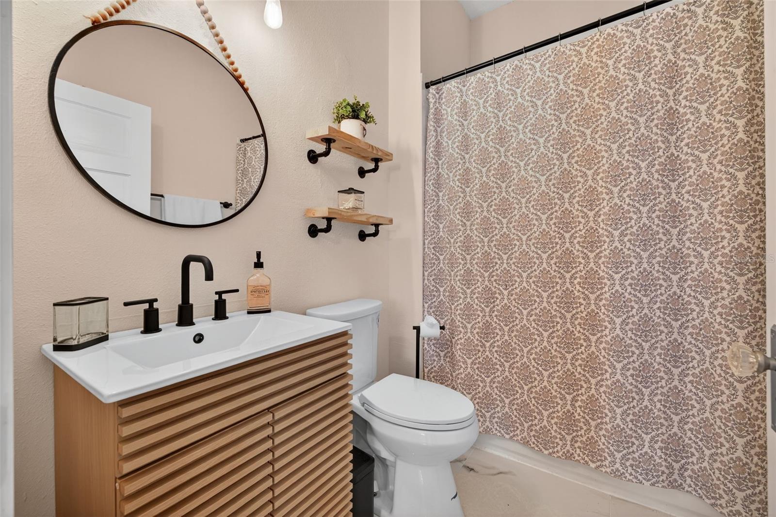 IDLEWILD ON THE HILLSBOROUGH - Residential Lease