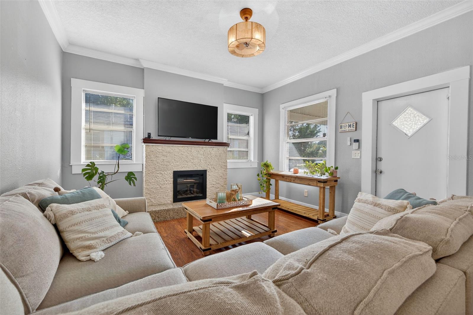 IDLEWILD ON THE HILLSBOROUGH - Residential Lease