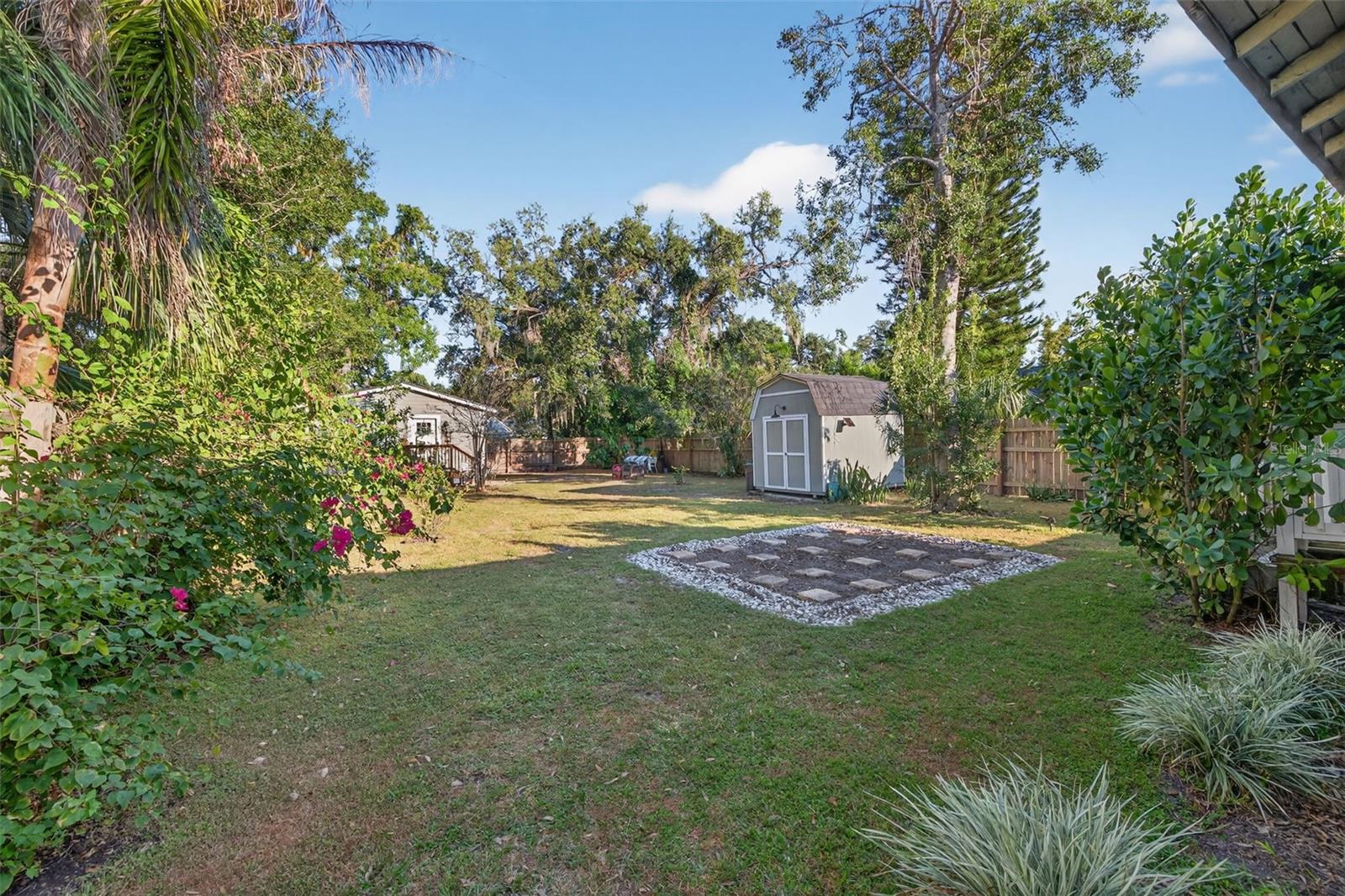 IDLEWILD ON THE HILLSBOROUGH - Residential Lease