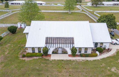 4450 SE 216TH AVENUE MORRISTON FL 32668