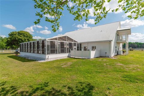 Tiny photo for 4450 SE 216th Avenue, Morriston, FL 32668 (MLS # OM698007)